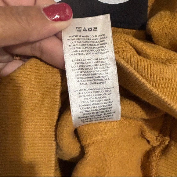 Timberland Logo Pullover Hoodie size M 10-12 Mustard Yellow Cotton Blend Youth - Picture 5 of 8